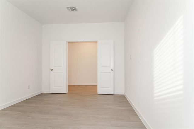 1908 Ponderosa Pine Lane, Mustang, OK 73128