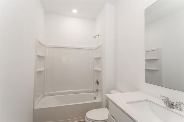 1908 Ponderosa Pine Lane, Mustang, OK 73128