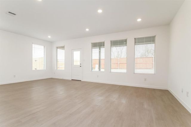 1908 Ponderosa Pine Lane, Mustang, OK 73128