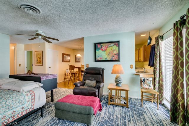 2556 Paradise Village Way, Las Vegas, NV 89120