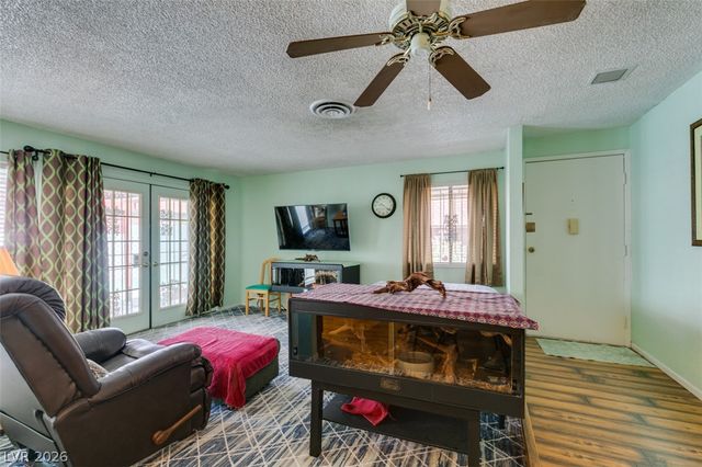 2556 Paradise Village Way, Las Vegas, NV 89120