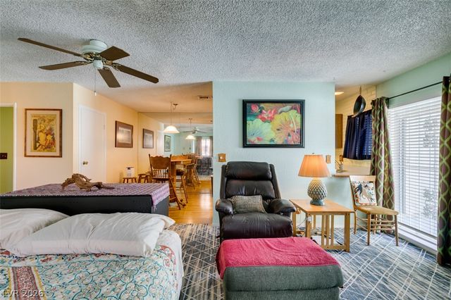 2556 Paradise Village Way, Las Vegas, NV 89120