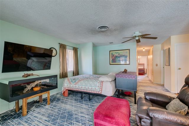 2556 Paradise Village Way, Las Vegas, NV 89120