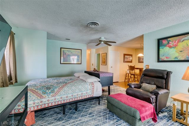 2556 Paradise Village Way, Las Vegas, NV 89120