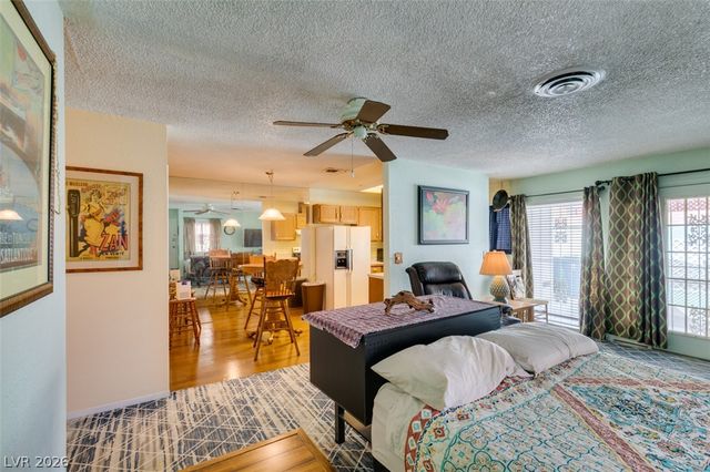 2556 Paradise Village Way, Las Vegas, NV 89120
