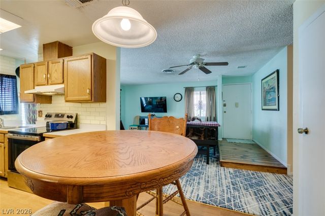 2556 Paradise Village Way, Las Vegas, NV 89120