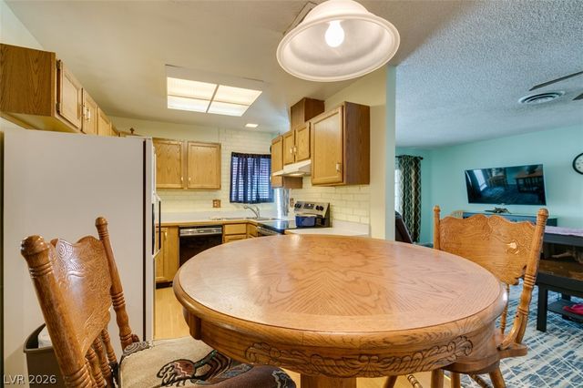 2556 Paradise Village Way, Las Vegas, NV 89120