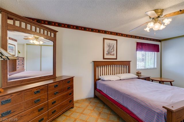 2556 Paradise Village Way, Las Vegas, NV 89120