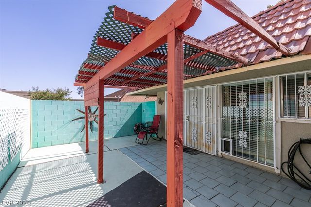 2556 Paradise Village Way, Las Vegas, NV 89120