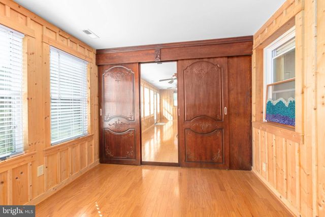 728 MARSHALL AVE, Colonial Beach, VA 22443