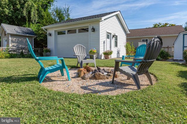 728 MARSHALL AVE, Colonial Beach, VA 22443