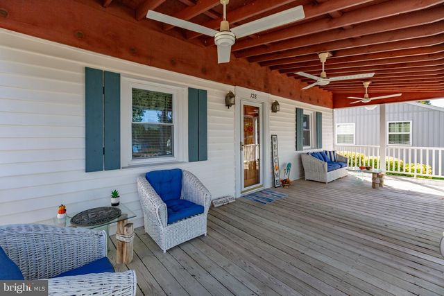 728 MARSHALL AVE, Colonial Beach, VA 22443