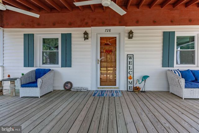 728 MARSHALL AVE, Colonial Beach, VA 22443