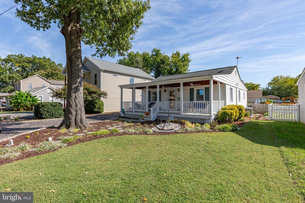 728 MARSHALL AVE, Colonial Beach, VA 22443