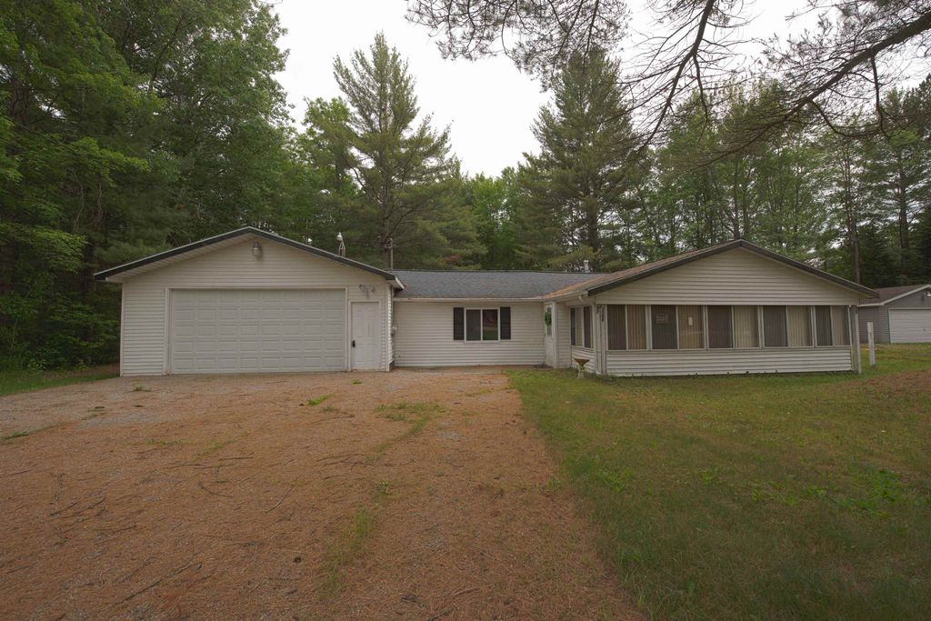 7798 Oak Road, Saint Helen, MI 48656