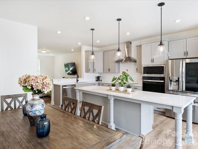 2405 Magnolia Blossom Way, Charlotte, NC 28211