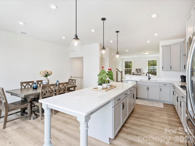 2405 Magnolia Blossom Way, Charlotte, NC 28211