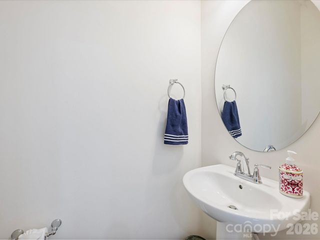 2405 Magnolia Blossom Way, Charlotte, NC 28211