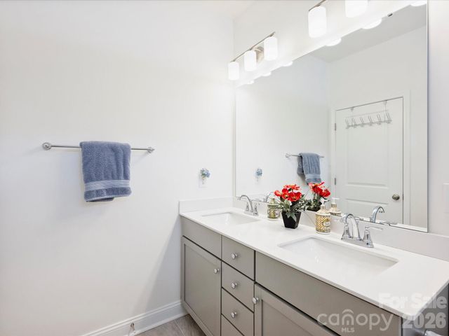 2405 Magnolia Blossom Way, Charlotte, NC 28211