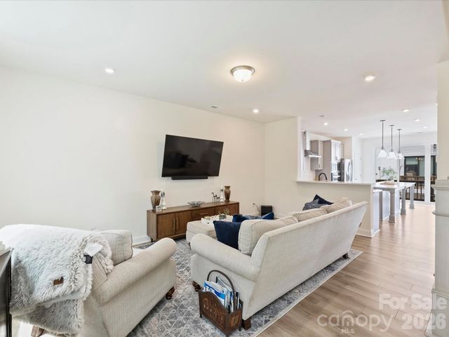 2405 Magnolia Blossom Way, Charlotte, NC 28211