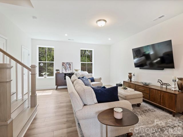 2405 Magnolia Blossom Way, Charlotte, NC 28211