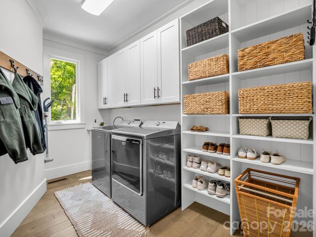 8 Lakeview Drive, Fairview, NC 28730