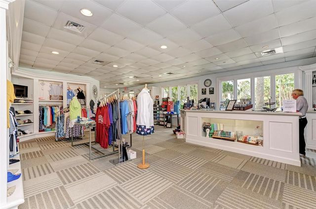 8732 54TH AVENUE E, Bradenton, FL 34211