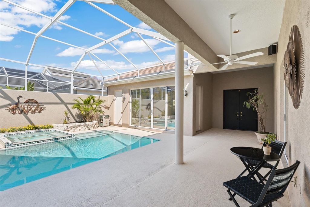 Image 12 of property listing at 8732 54TH AVENUE E, Bradenton, FL 34211