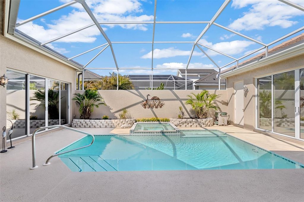 Image 13 of property listing at 8732 54TH AVENUE E, Bradenton, FL 34211