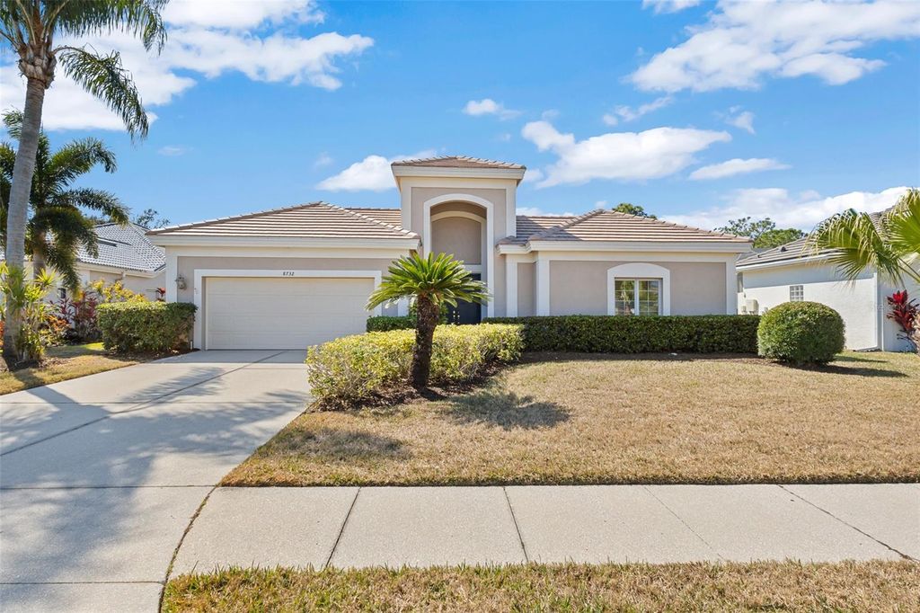 Image 3 of property listing at 8732 54TH AVENUE E, Bradenton, FL 34211