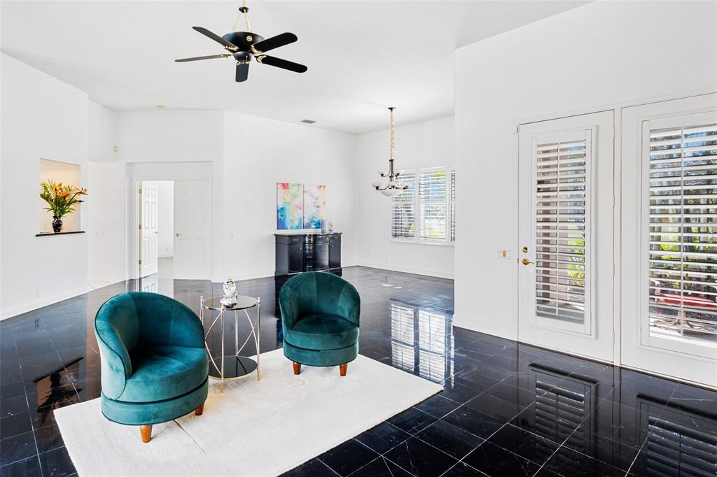 Image 22 of property listing at 8732 54TH AVENUE E, Bradenton, FL 34211