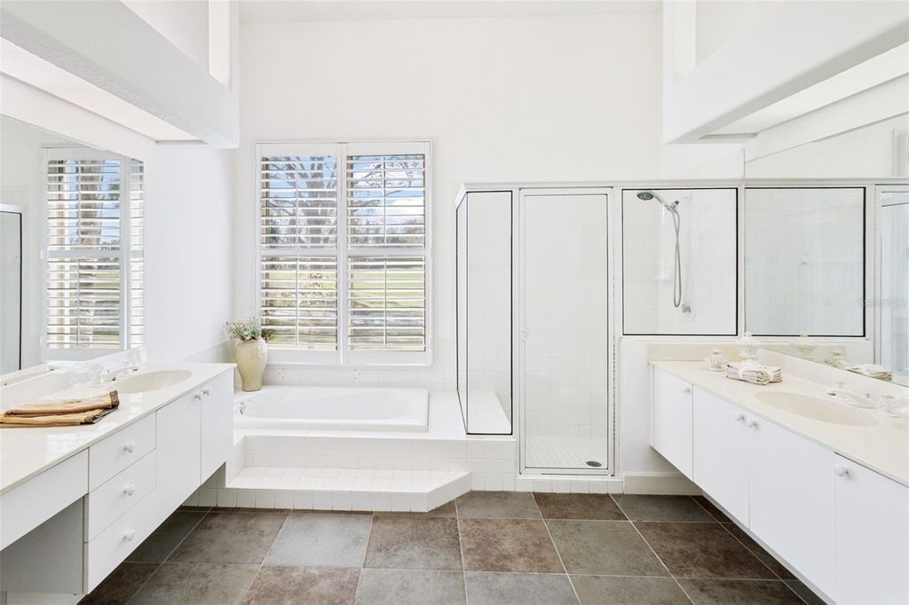 Image 39 of property listing at 8732 54TH AVENUE E, Bradenton, FL 34211