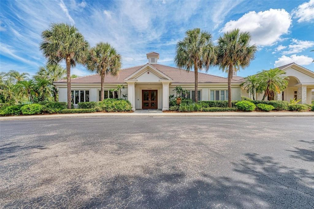 Image 67 of property listing at 8732 54TH AVENUE E, Bradenton, FL 34211