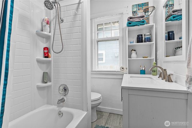 1404 S 2nd Street, Mount Vernon, WA 98273