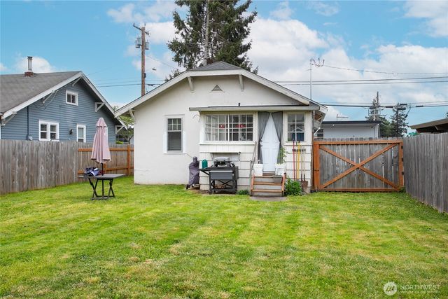 1404 S 2nd Street, Mount Vernon, WA 98273