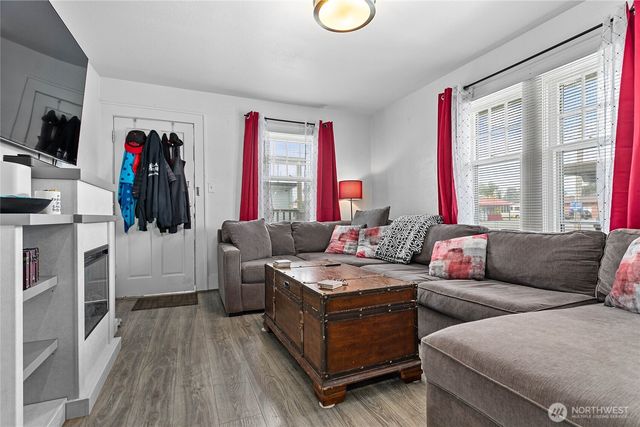 1404 S 2nd Street, Mount Vernon, WA 98273