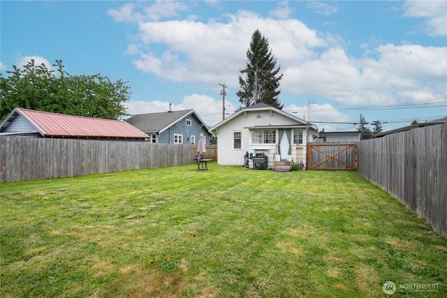 1404 S 2nd Street, Mount Vernon, WA 98273