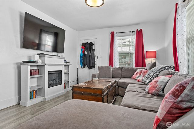 1404 S 2nd Street, Mount Vernon, WA 98273