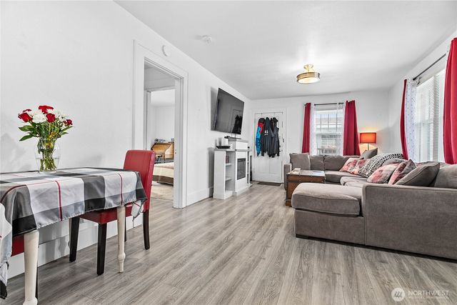 1404 S 2nd Street, Mount Vernon, WA 98273