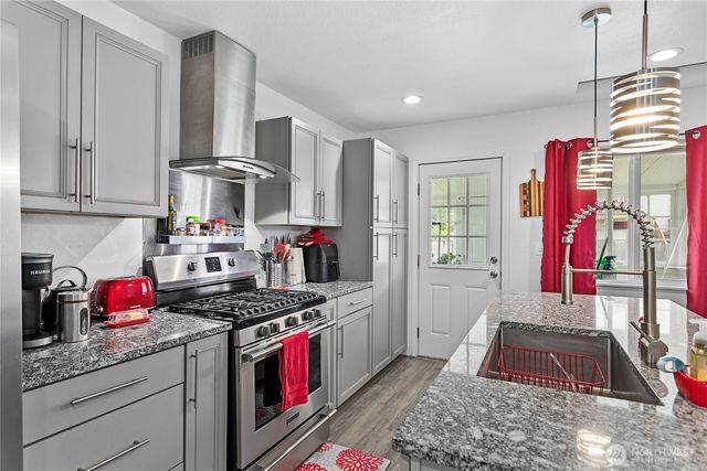 1404 S 2nd Street, Mount Vernon, WA 98273