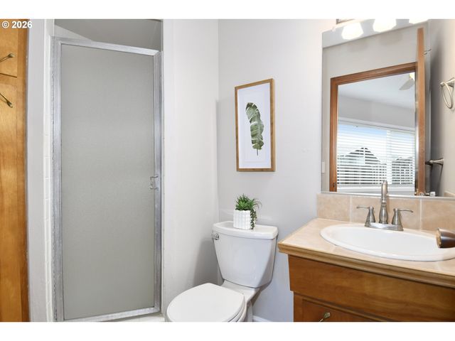 1514 Ne HOGAN Dr, Gresham, OR 97030