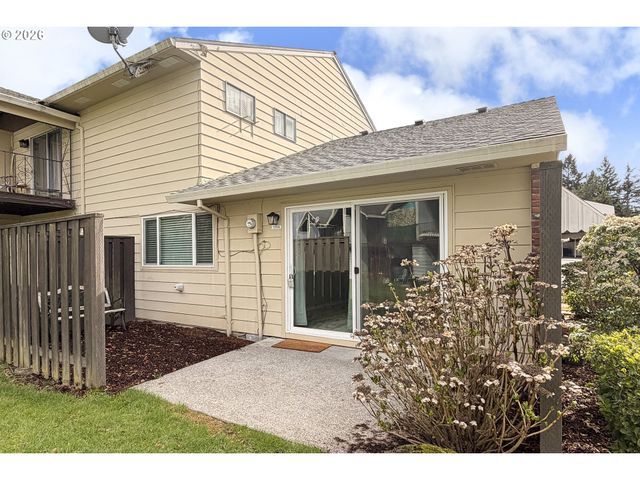 1514 Ne HOGAN Dr, Gresham, OR 97030