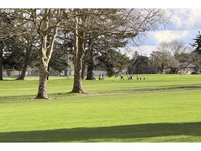 1514 Ne HOGAN Dr, Gresham, OR 97030