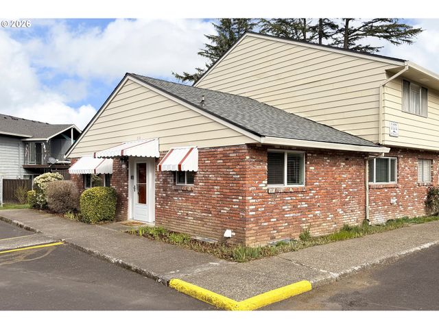 1514 Ne HOGAN Dr, Gresham, OR 97030