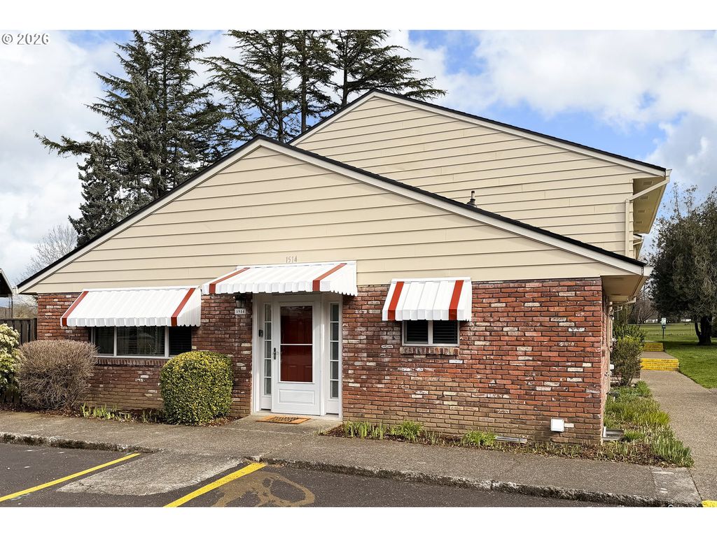 1514 Ne HOGAN Dr, Gresham, OR 97030