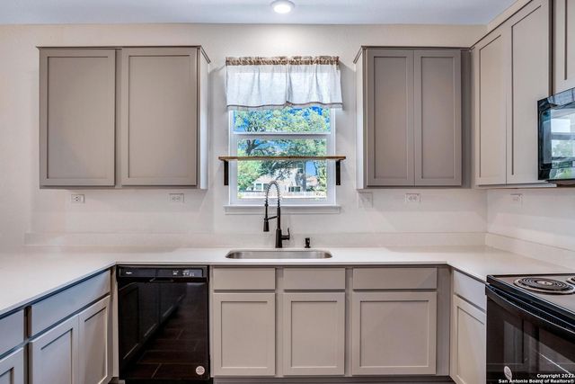 7915 Bonsai Bay, San Antonio, TX 78253