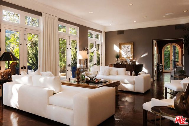 2700 Benedict Canyon Drive, Beverly Hills, CA 90210