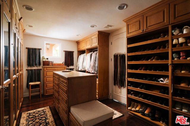 2700 Benedict Canyon Drive, Beverly Hills, CA 90210