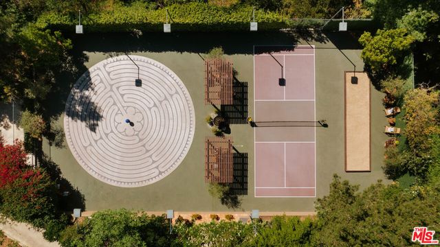 2700 Benedict Canyon Drive, Beverly Hills, CA 90210