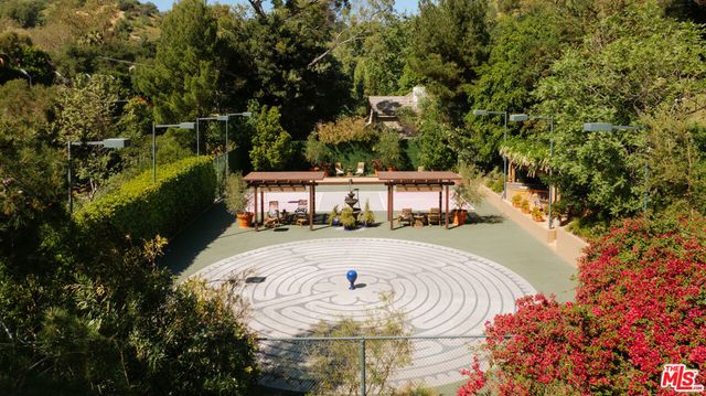 2700 Benedict Canyon Drive, Beverly Hills, CA 90210